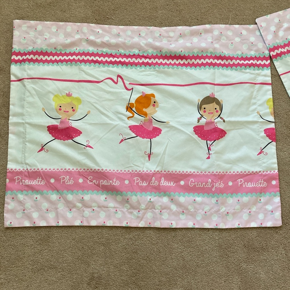 Set of 2 Sham pillowcases ballet design. Never used.